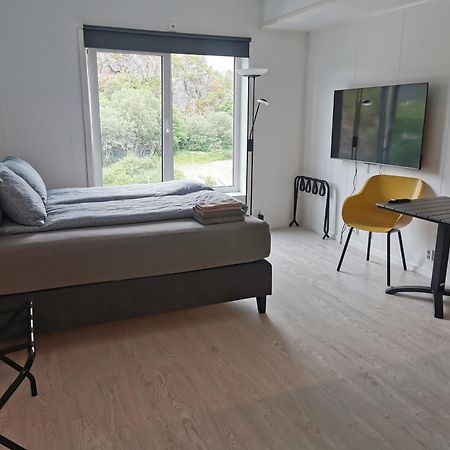 Lofoten Studio Apartment, Vestermyrveien 11 Svolvaer Ngoại thất bức ảnh